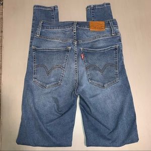 Levi’s skinny jeans